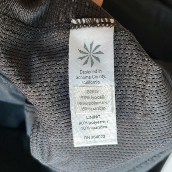 Athleta black cross back key hole midi dress size small - Picture 5 of 7